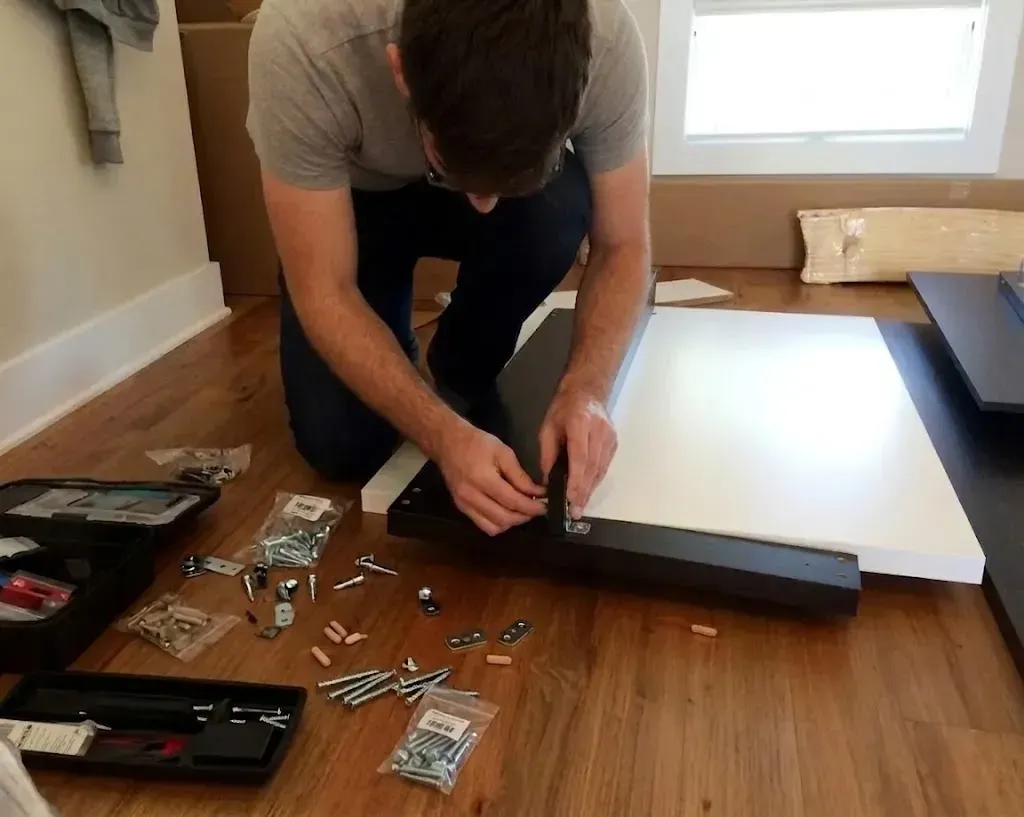 Retail furniture sources in Markham